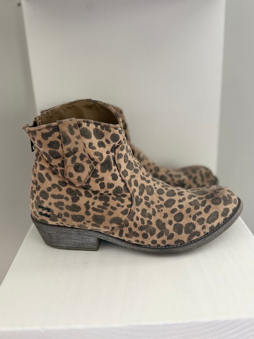 Billabong Women's Leopard Print Suede Ankle Booties Brown Cheetah Booties